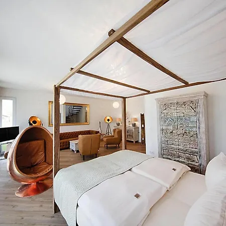 アパート In Mit Fruehstueck Inklusive シュトラウスベルク